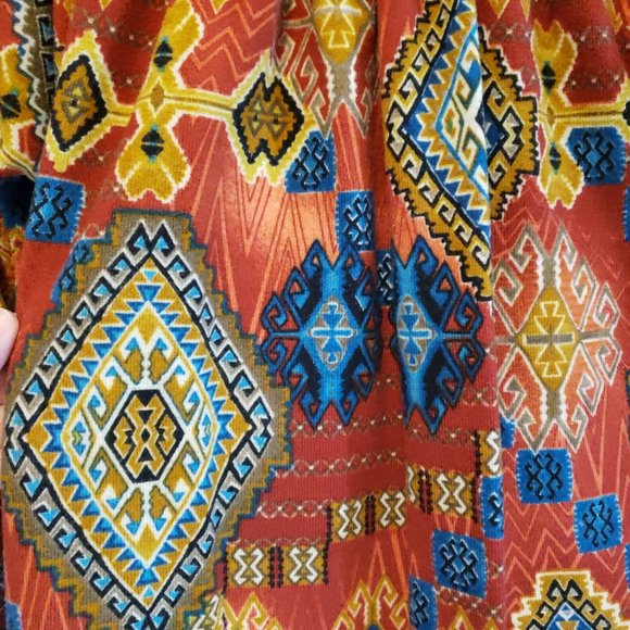 WinWin Aztec Print Bell Sleeve Tunic Top - Picture 2 of 6